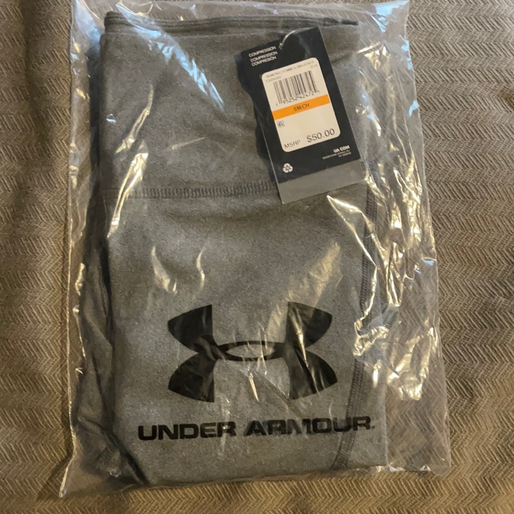 New! Women’s compression Under Armour leggings! Nice design!